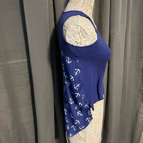 Cute anchor shirt - Picture 2 of 3